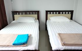 Mae-Porn Hostel
